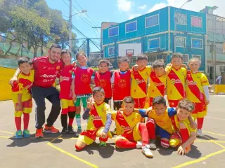 Equipo infantil de fútbol patrocinado por Mexfrut y EuroHass