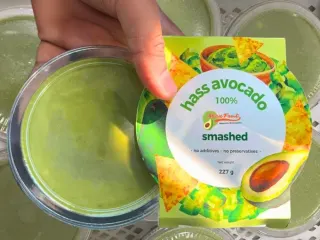 Presentación de aguacate Hass smashed 100% de 227 g de Mexfrut